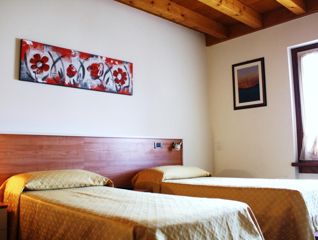 Готель Bed&Wine Неґрар Номер фото